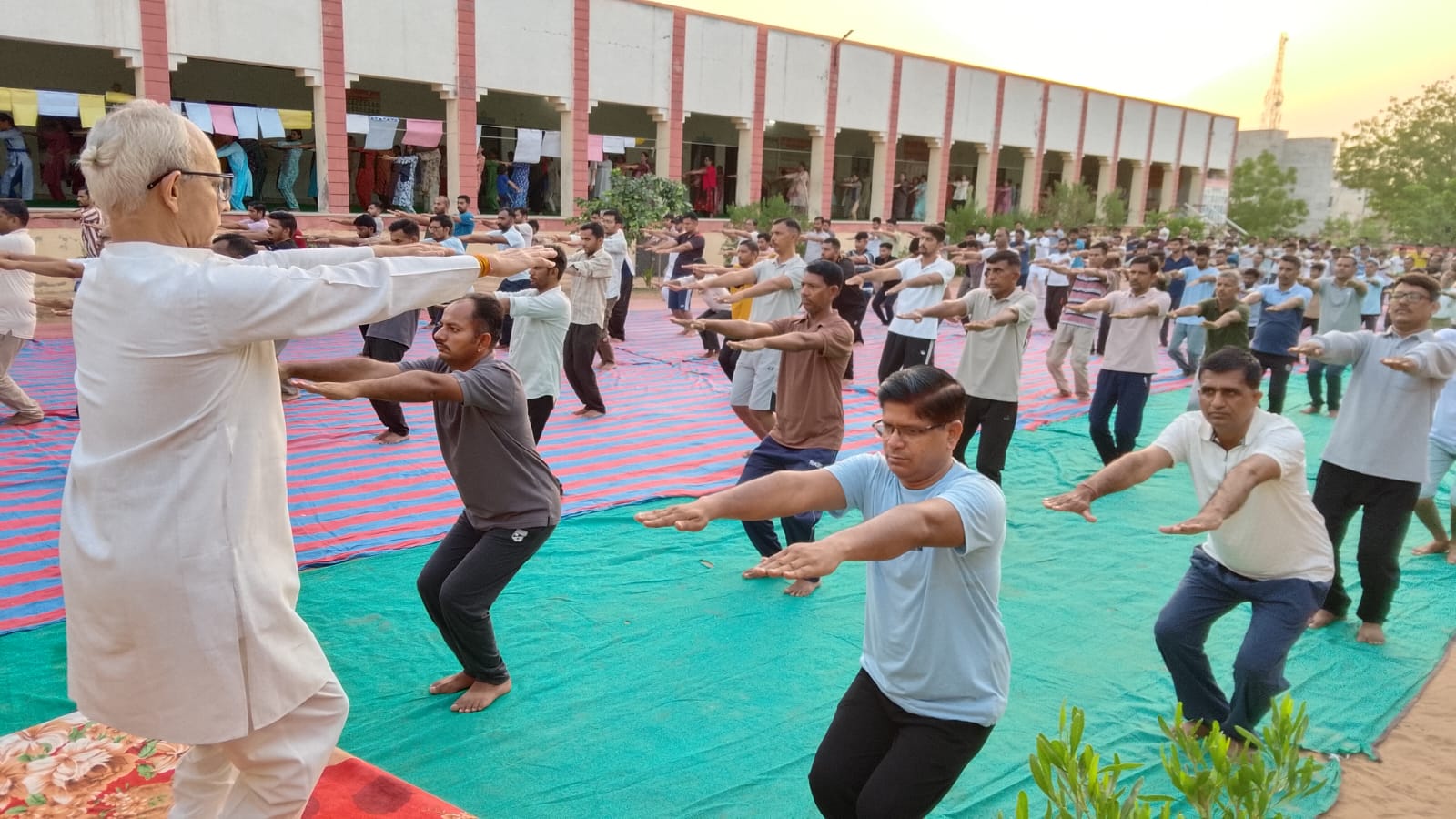 आदर्श विद्यामन्दिर - 