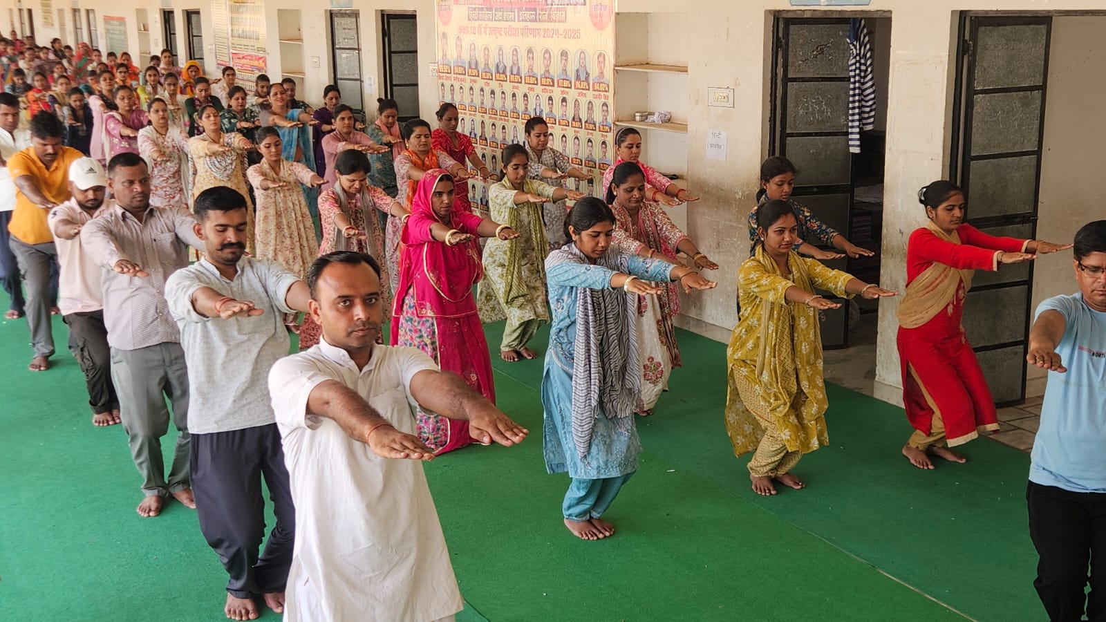 आदर्श विद्यामन्दिर - 