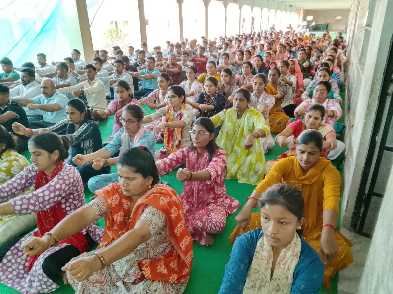 आदर्श विद्यामन्दिर - 