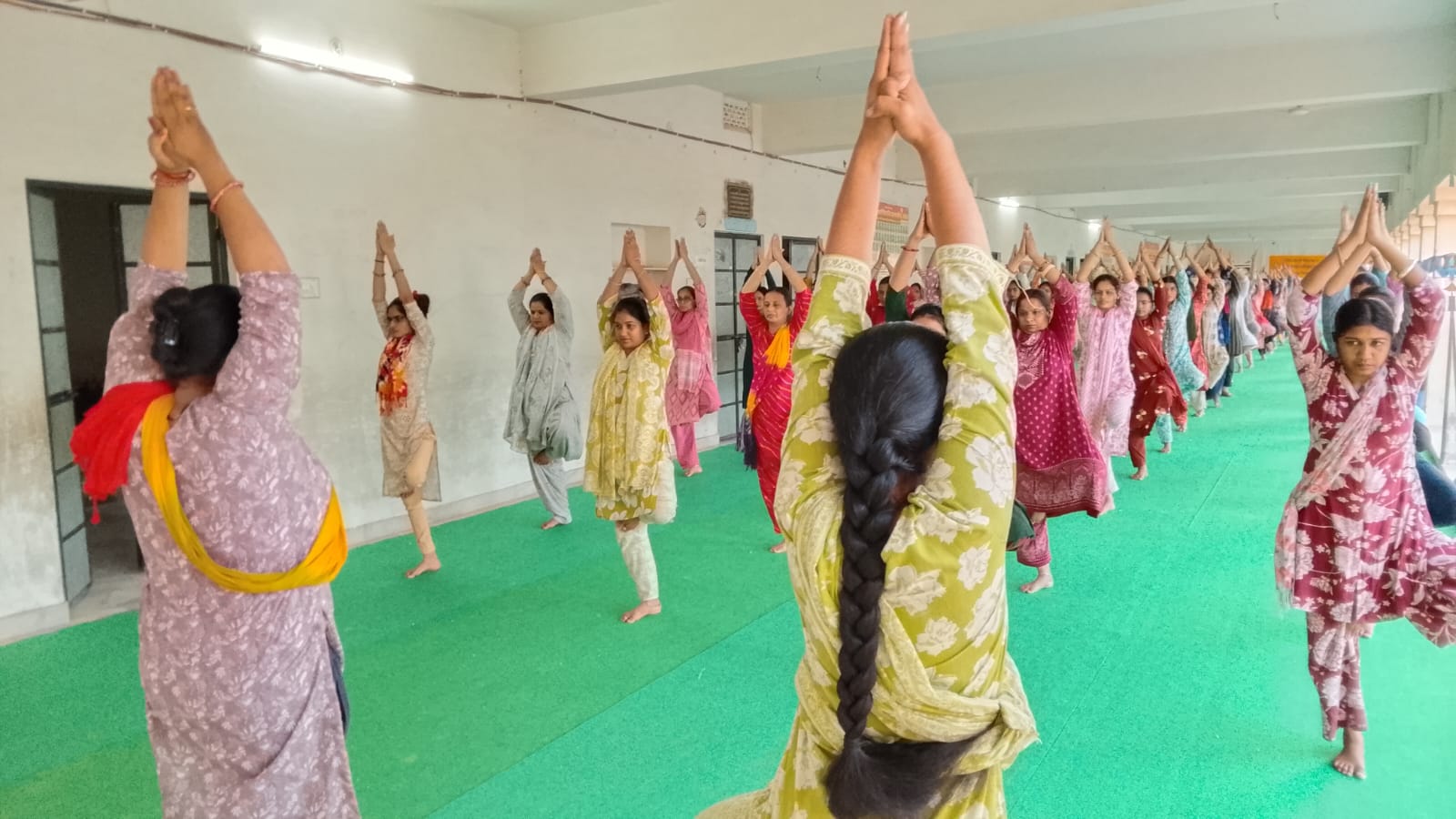 आदर्श विद्यामन्दिर - 